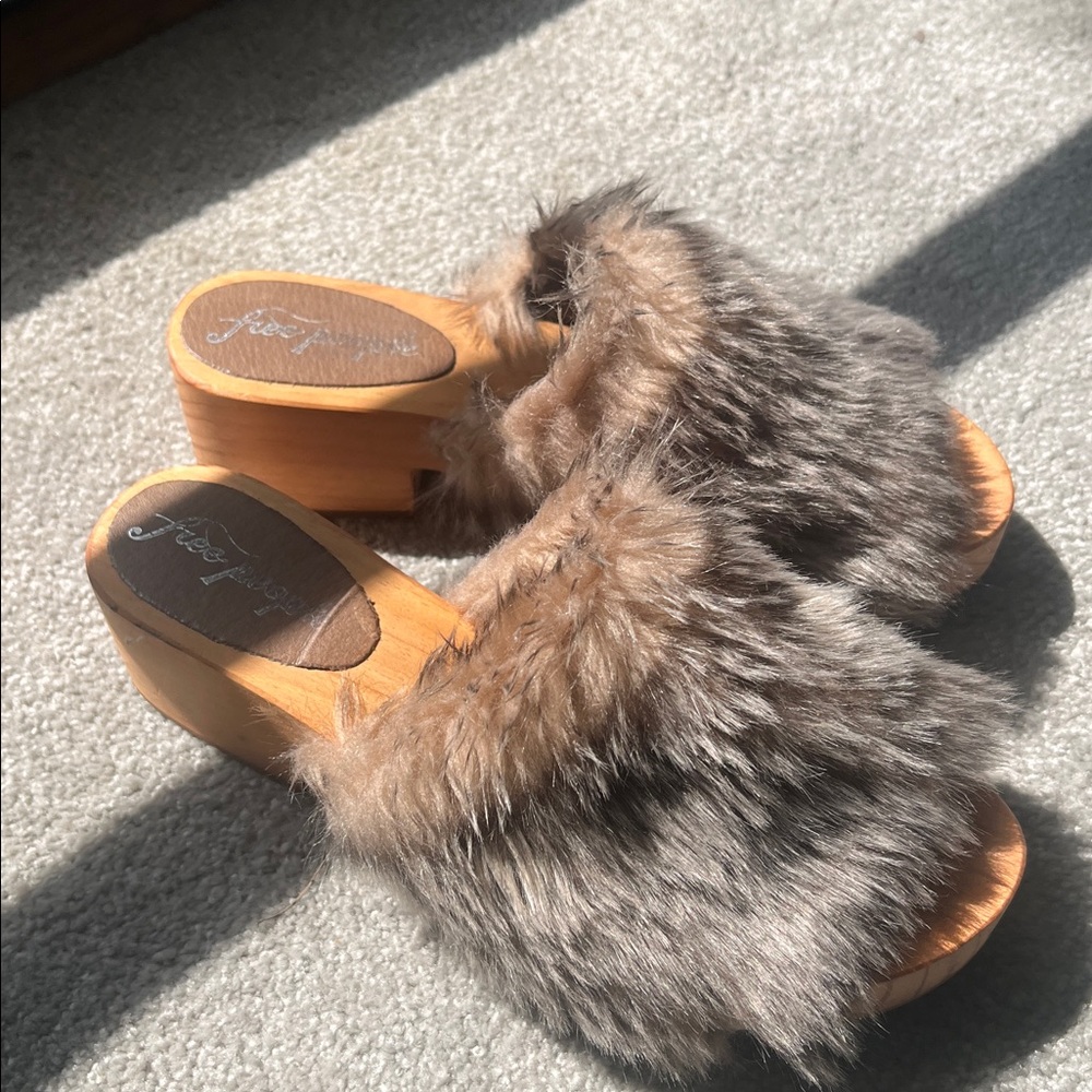 Free People Fuzzy Wooden Slip On Clogs Size EU 38 Boho Chunky Sandals